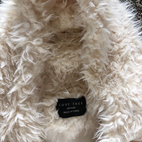 Love Tree Women's Juniors‎ Soft Faux Fur Cropped Hooded Coat Size M - Picture 2 of 6